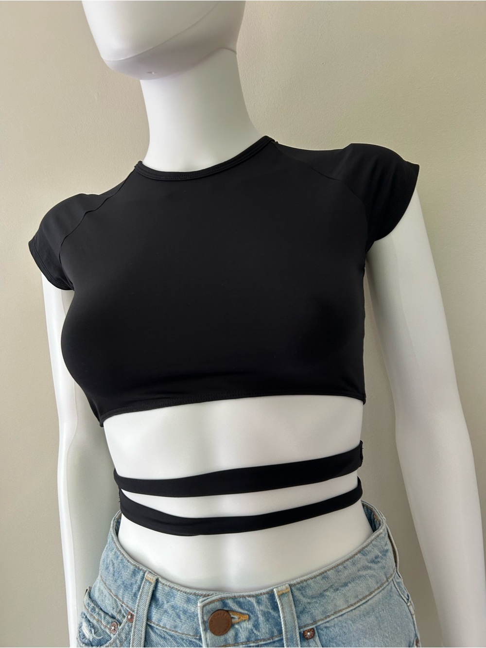 L*Space Black Open Back Wrap Tie Crop Top Size Small